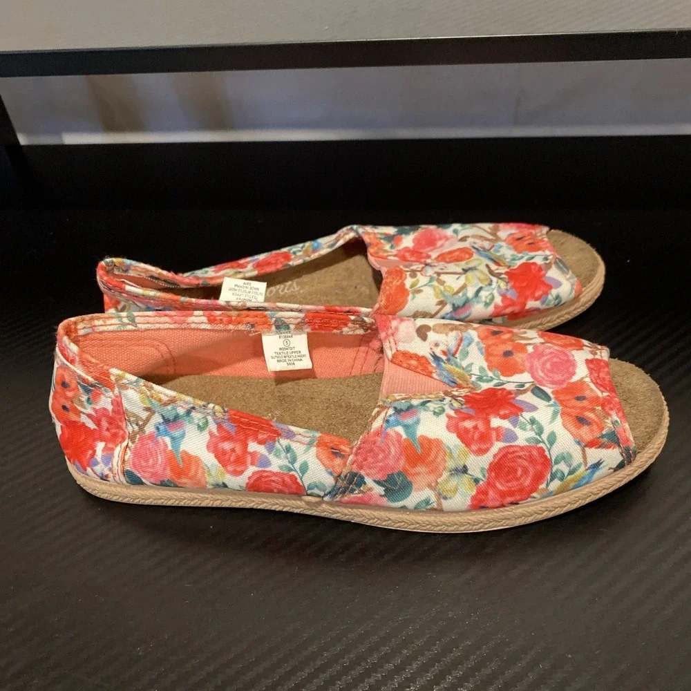 US‎ Sports Slip On Shoes Girls Size 5 Floral Flat